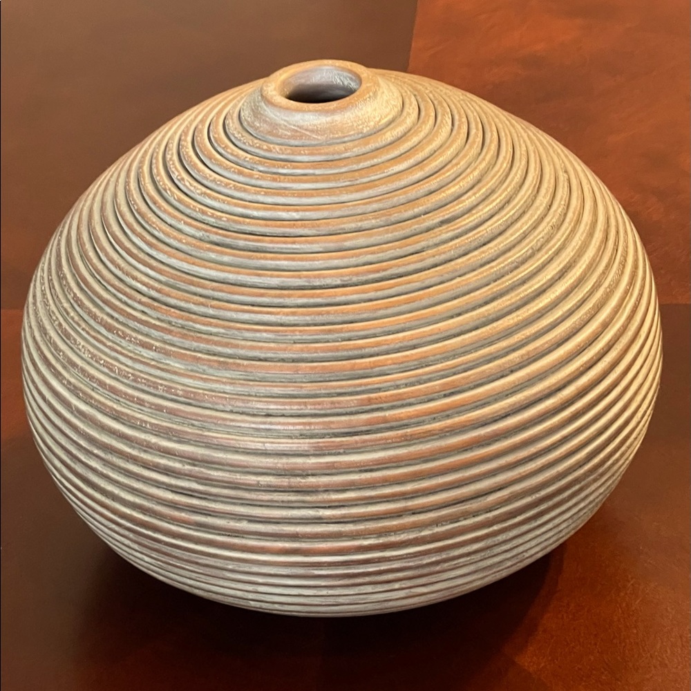 Hollow form Cherry wood vessel • Hand Made